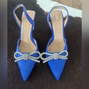 Zara Royal Blue Heels with Silver Bow Accent. Size 40 EU